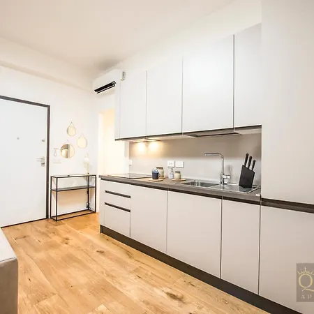 Queen Silvia Apartament