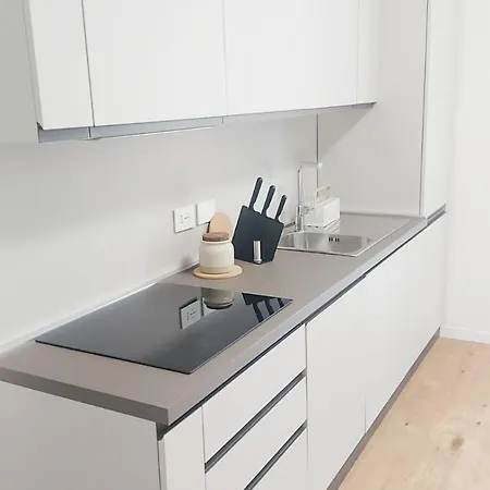 Queen Silvia Apartment *